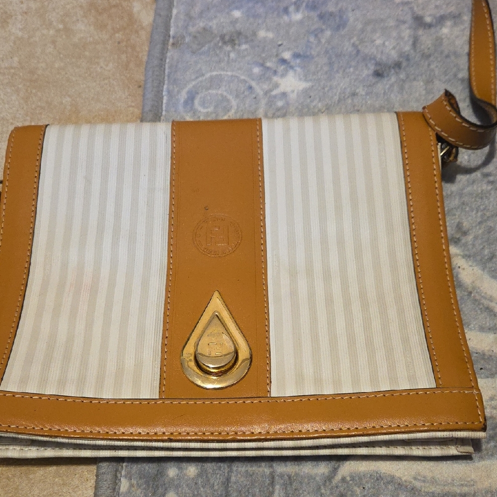 Elegant Tan and Cream Women's Bag